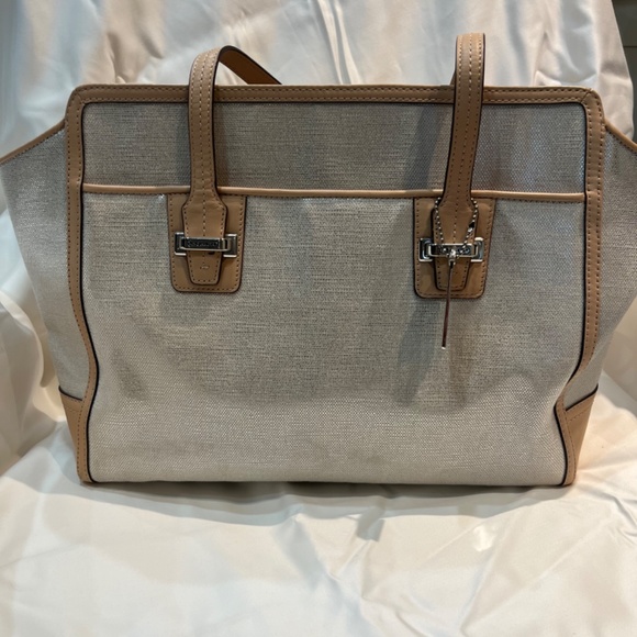 Coach tote -shiny! - Picture 2 of 6